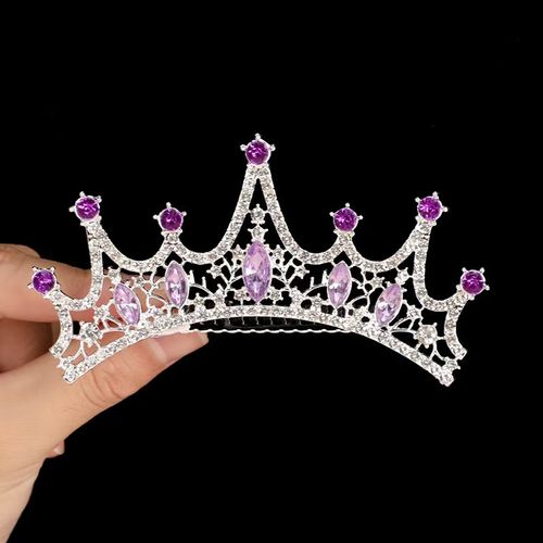 Girls' high-end clothing paired with crowns