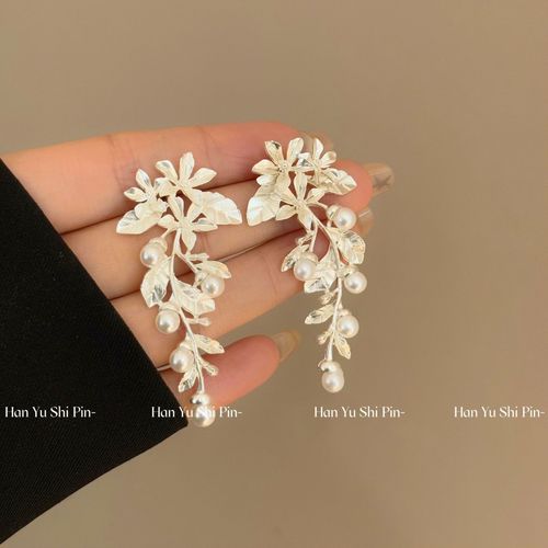 New fashionable matte silver pearl flower earrings