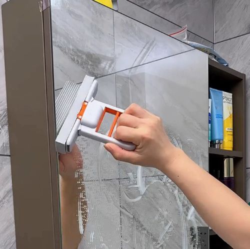 One Pull, No Water Mess – Sink & Mirror Clean