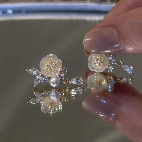 Sparkling earrings with water droplets, small petals, zircon tassel earrings, gold-plated women's jewelry