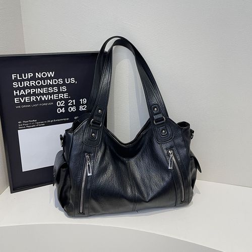 Tote bag has a large capacity