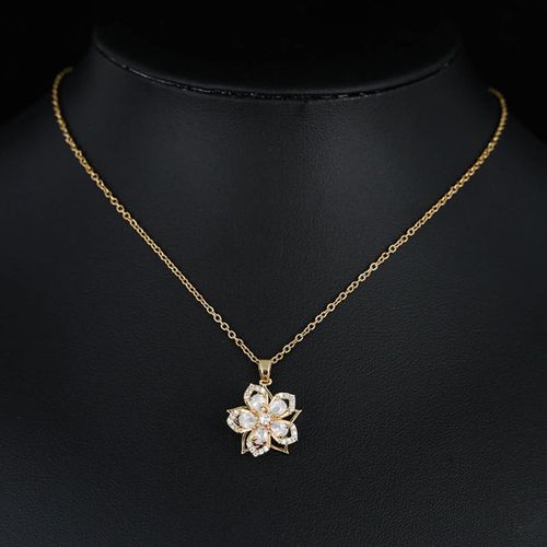 Ladies' flower necklace, exquisite rotating crystal flower pendant necklace, adjustable rotating necklace, Bauhinia flower necklace, fun summer jewelry