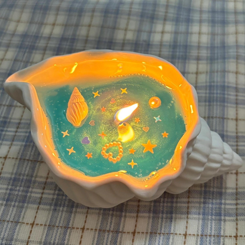 Seashell scented candle