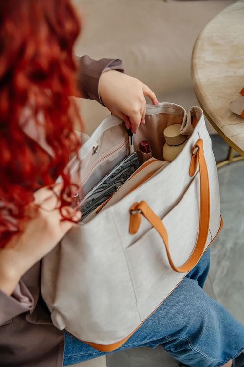 Large capacity crossbody bag