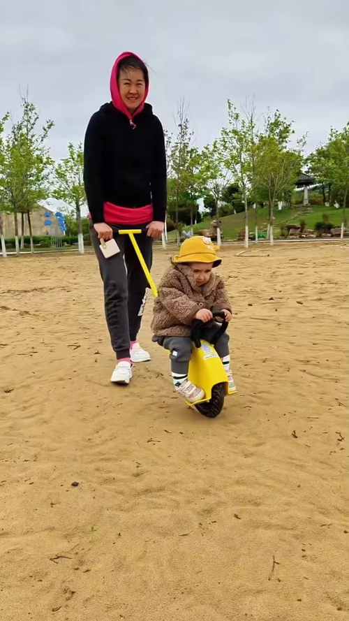 Family unicycle trolley walking baby magic😍👩‍👩‍👧‍👦