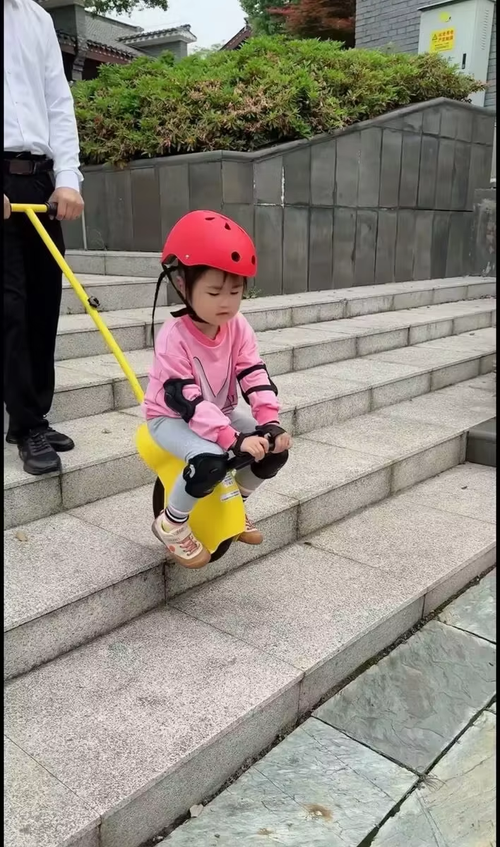 Family unicycle trolley walking baby magic😍👩‍👩‍👧‍👦