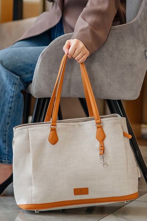 Large capacity crossbody bag