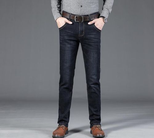 Confort et style, les jeans classiques qui révèlent votre allure !