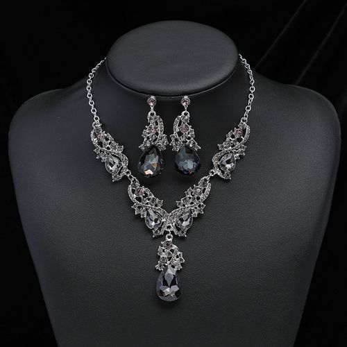 High-end luxury jewelry suite