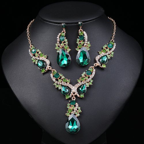 High-end luxury jewelry suite