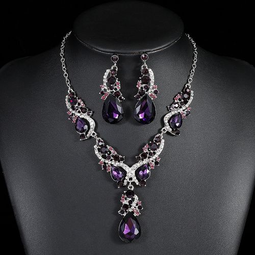 High-end luxury jewelry suite