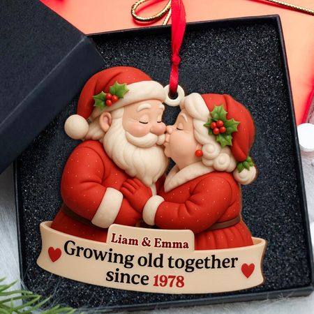 Gemeinsam mit dem Weihnachtsmann und Frau Claus alt werden, individuelles Holzornament