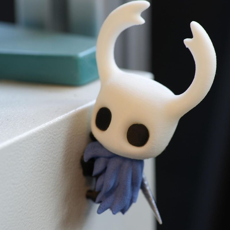 Hollow Knight Fridge Magnet, 3D Detachable The Knight Design, Strong Magnetic Power, Hollow Knight Silksong Merch Gift for Fans