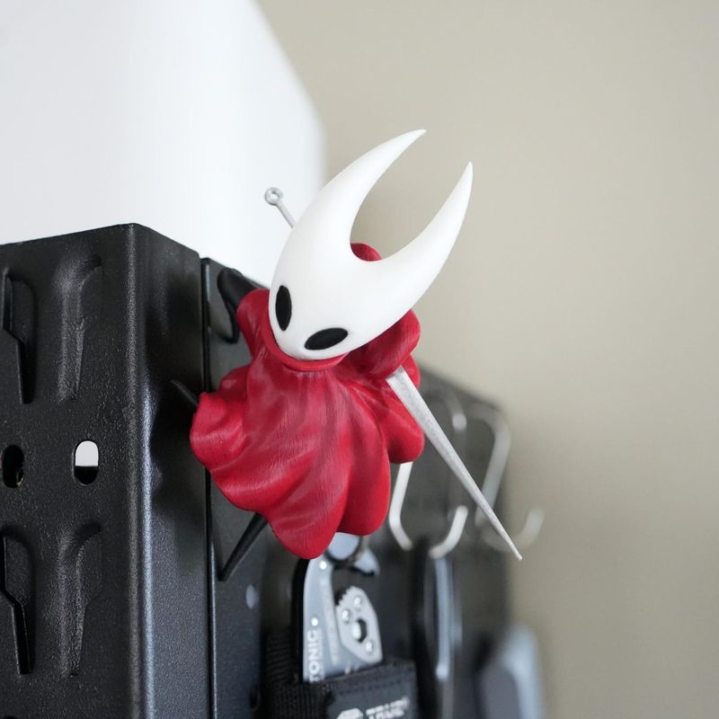 Hollow Knight Fridge Magnet, 3D Detachable Hornet Design, Strong Magnetic Power, Hollow Knight Silksong Merch Gift for Fans
