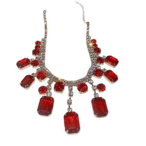 This drop-shaped diamond necklace, featuring ultra-sparkling diamonds, epitomizes luxury around your neck.  Double-cut diamond droplets, double the sparkle! This necklace will make you the center of attention.