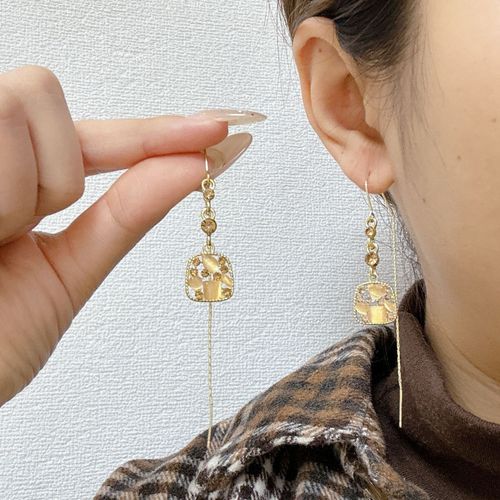 Fashionable diamond cat's eye geometric earrings, new Chinese style light luxury high-end earrings, face-slimming niche earrings