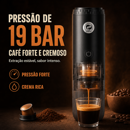 Máquina de Café Portátil com Bateria,Faça café quente, forte e com espuma cremosa onde estiver. Coloque café moído ou uma cápsula, adicione água e pressione o botão. A máquina pode aquecer a água e preparar o café sem estar ligada à tomada. Tem bateria recarregável e cabo USB-C. É pequena, fácil de usar e cabe na mochila. Ideal para casa, trabalho, carro, praia e viagem.