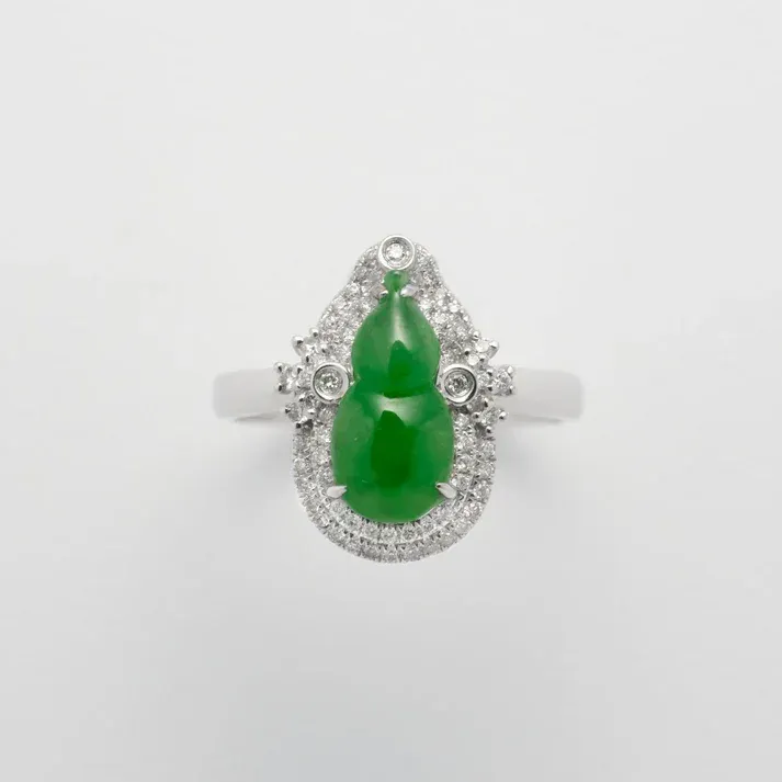 JADE RING - VIVID GREEN COLOR GOURD SHAPED JADEITE JADE CARVED MOUNTING 18K WHITE GOLD WITH DIAMONDS RING (CAN USE AS PENDANT)