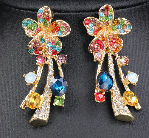Floral Necklace and Earrings Set
