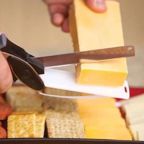 2-in-1 Kitchen Scissor and Cutting Board for Easy Vegetable Prep