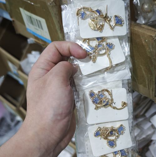 Ultra-Sparkling Ginkgo Leaf Earrings  Indie-Design Fringe Drop Earrings – Trendy & Artistic  Flattering Face-Slimming Earrings – Versatile & Elegant