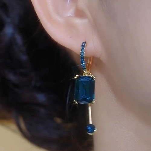 18K Gold-Plated Blue Square Earrings - A Pair of Luxury Minimalist Design | Delicately Inlaid with Full Diamonds, Elegant Copper Alloy Clip-On Earrings for Sophisticated Charm