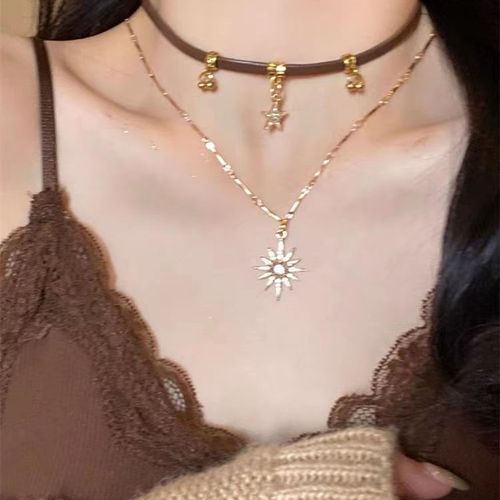 New Double-Layer Sunflower Necklace - Layered Boho Retro Sunflower & Star Necklace for Women | Light Luxury Elegant Necklace, Versatile Collar Chain & Sweater Chain