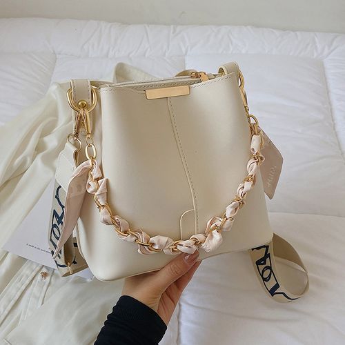 Spacious White Bucket Bag - Fashion-Forward High Capacity & Elevated Design | SS25 Convertible Shoulder Bag for Chic Commute