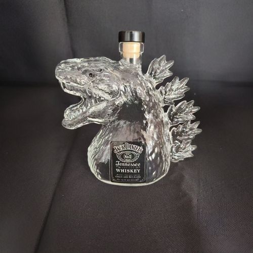 （only one ）300ml Borosilicate Glass Godzilla Whiskey Bottle - Portable Collector's Edition, Creative Design | Popular spirits container for display and gift giving
