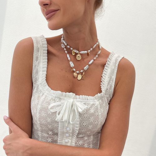 Baroque Irregular Pearl Necklace - Sexy & Stylish INS Metal Relief Heart Pendant | Chic Collarbone Jewelry for Fashion-Forward Looks
