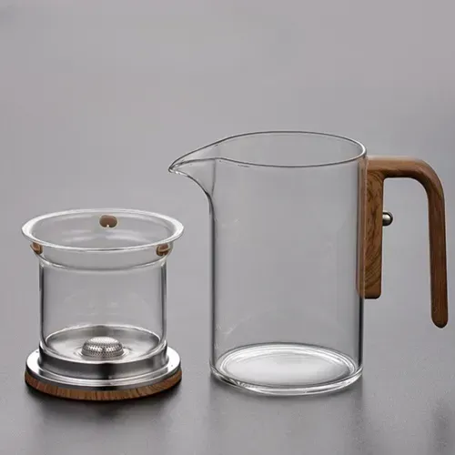 A high borosilicate glass teapot set used for soaking coffee, tea and fruits, with a magical heat-resistant wooden handle and a water separation function.
