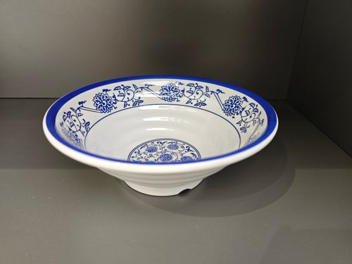 Drop-proof, heat-resistant and durable dense amine tableware