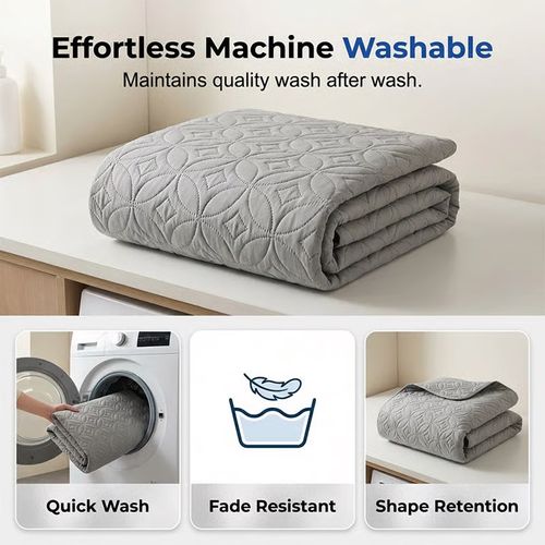 🛏️Quilted Waterproof Mattress Protector – Blocks spills & stains, keeps your mattress fresh. Deep pocket, no shifting. Sleep soundly! 😴✨