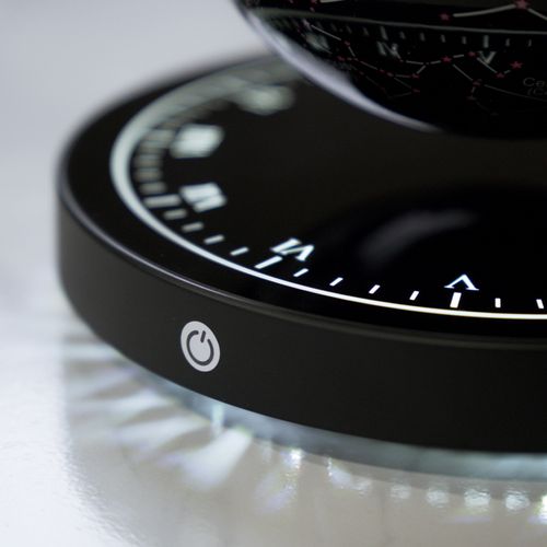 Magnetic levitation globe