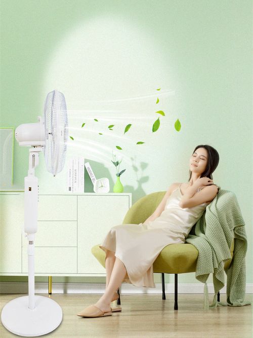 The 16 - inch portable electric fan is equipped with a solar panel and a rechargeable battery. It is a standing fan.