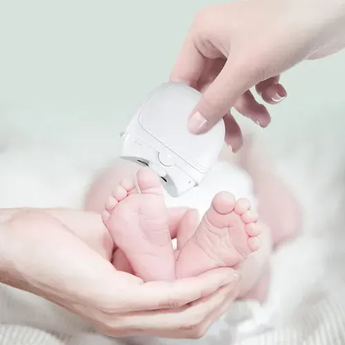Electric nail clippers