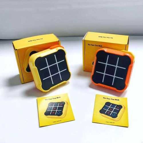 Tic-Tac-Toe Bolt, a compact and portable chess puzzle toy