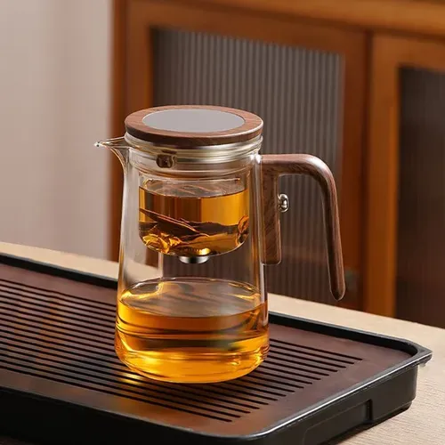 A high borosilicate glass teapot set used for soaking coffee, tea and fruits, with a magical heat-resistant wooden handle and a water separation function.