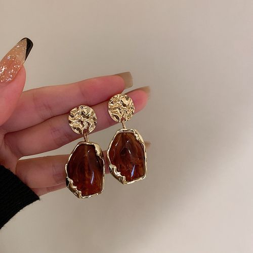 Vintage-inspired high-end flower stud earrings, understated luxury, niche style, versatile women's earrings with tassel design.