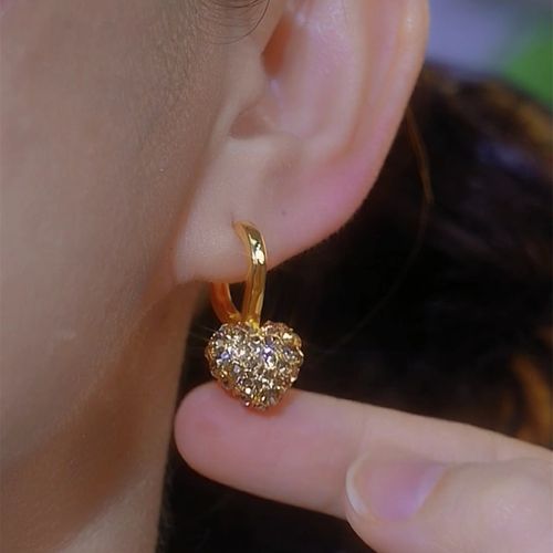 Creative & Personalized New Heart-Shaped Sparkling Cubic Zirconia Hoop Earrings Alloy material, minimalist luxury style, fashionable and versatile