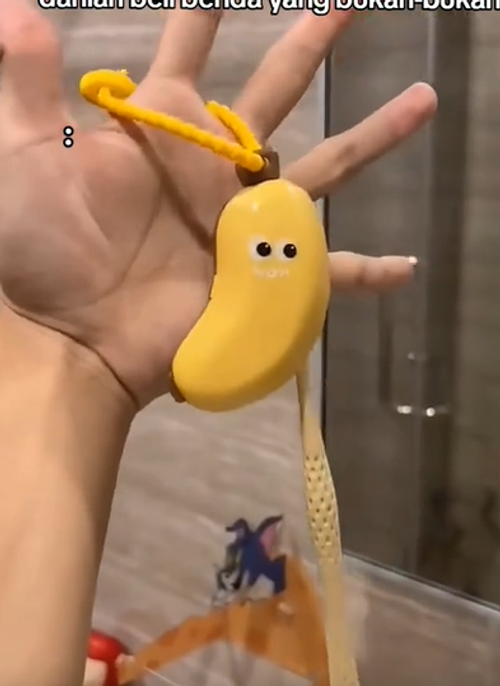 1.Light Luxury Creative Toothbrush Accessories Set - Personalized Travel Case, Banana-shaped Dust Cover & Toothpaste Box (Fashion & Versatile)