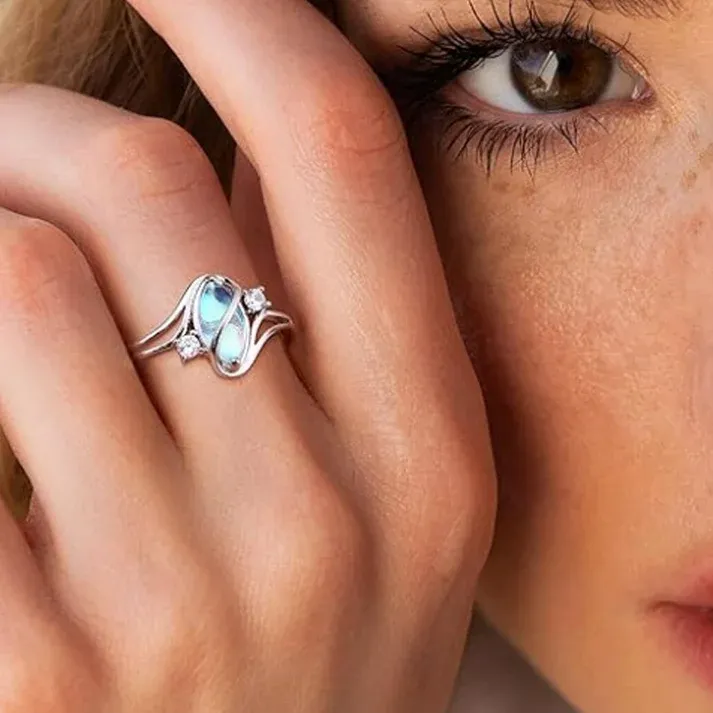 Geometric Oval Moonstone Ring with Zirconia Accents – Mystical, Sparkling & Timelessly Elegant!