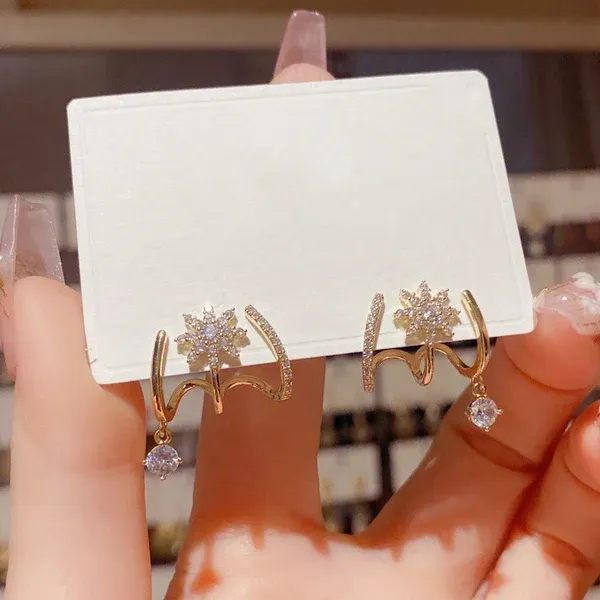 Shiny Eight-pointed Star Cuff Stud Earrings for Women, Micro Inlaid Zircon