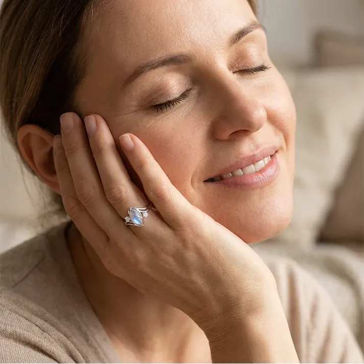 Geometric Oval Moonstone Ring with Zirconia Accents – Mystical, Sparkling & Timelessly Elegant!