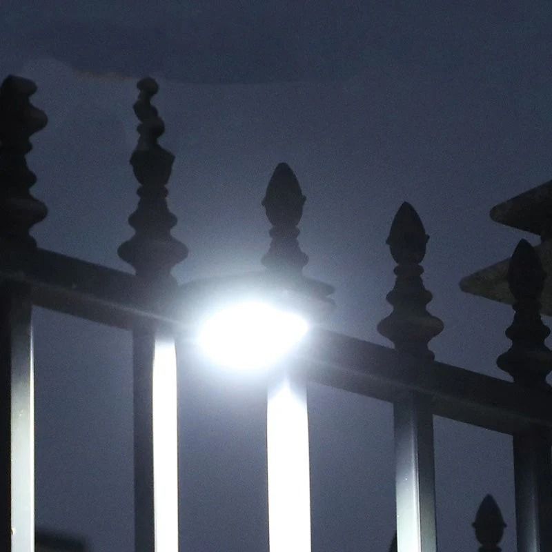 🌿 Solar Clip Light With Motion Sensor 🔥 Perfect for gardens, balconies, and patios! 🏡✨