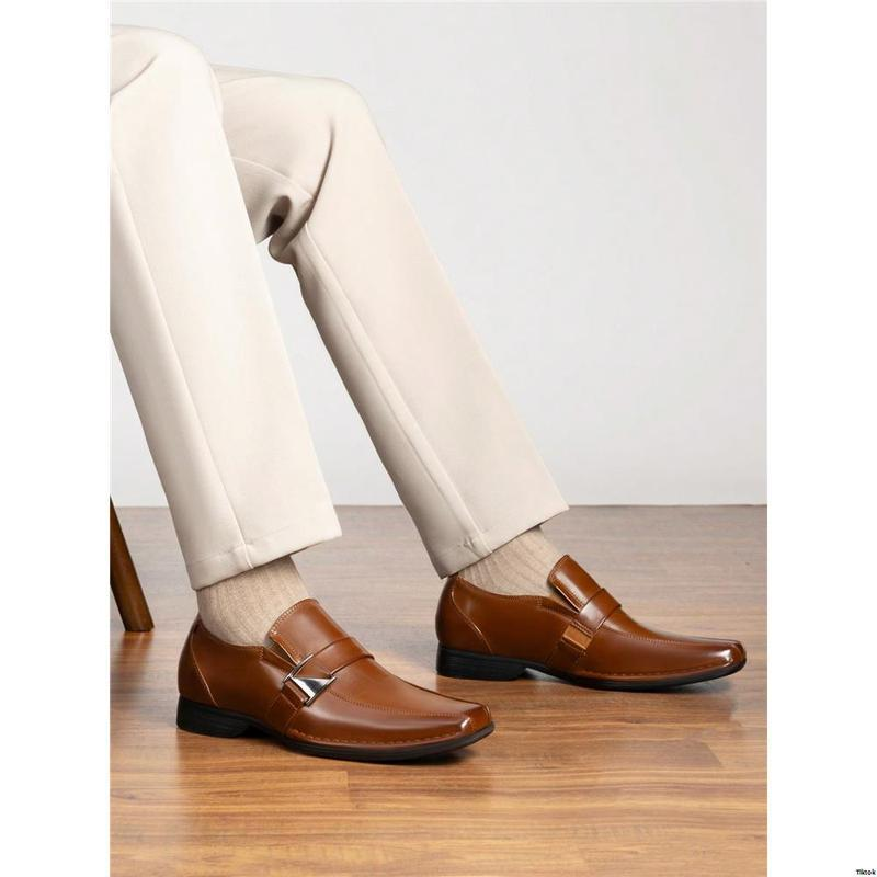 👞Leather Art for Gentlemen is Feet! Glossy tan leather feels like caramel kissed by sunlight,with metal accents as modern sparks Command attention in meetings, or pair with jeans for smart casual chic stride with the confidence of impeccable style.