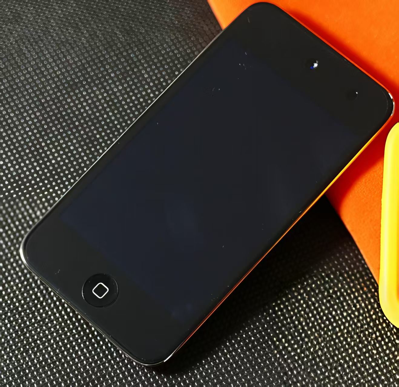 iPod touch4  Various built-in games