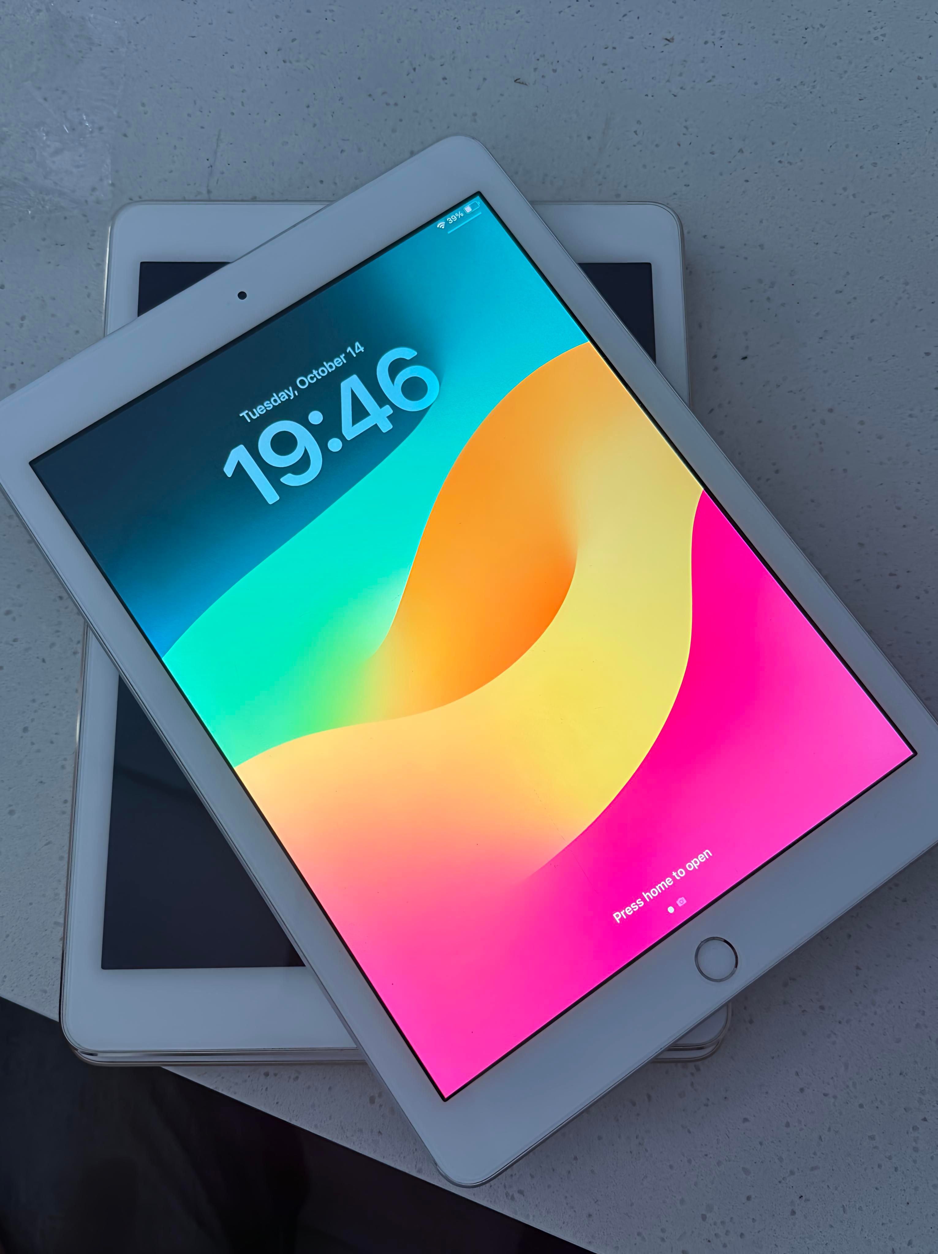 🔥2025 HOT SALE -50%🔥 Brand new Apple iPad 6