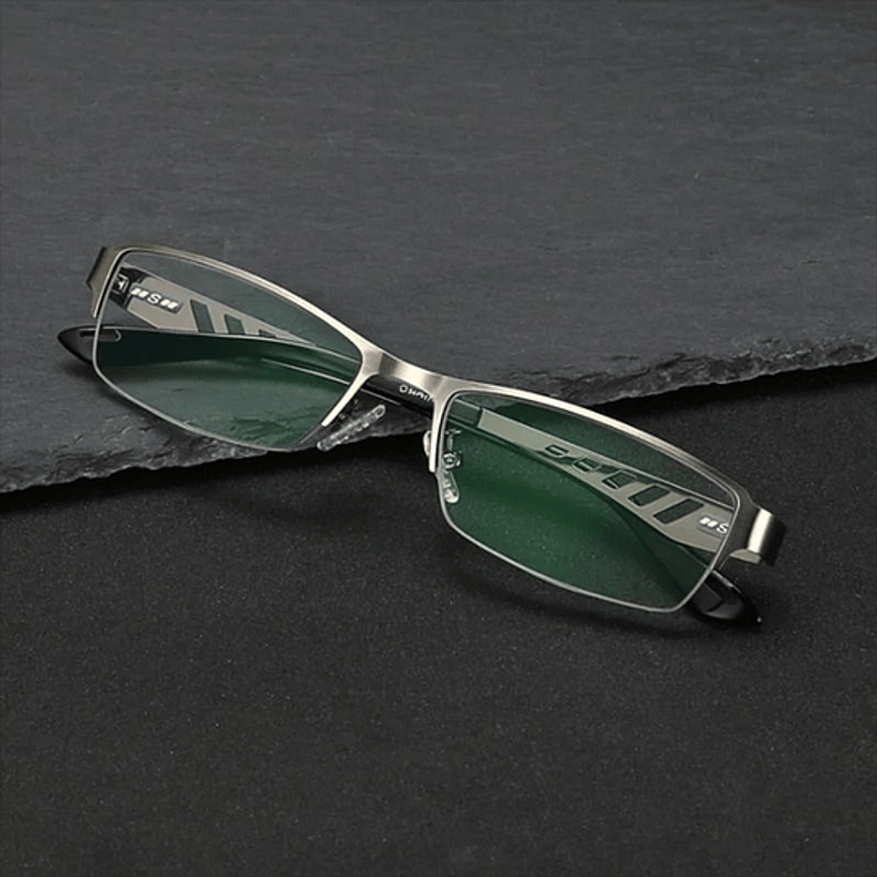 Ultra-Light Multi-Focal Photochromic Reading Glasses