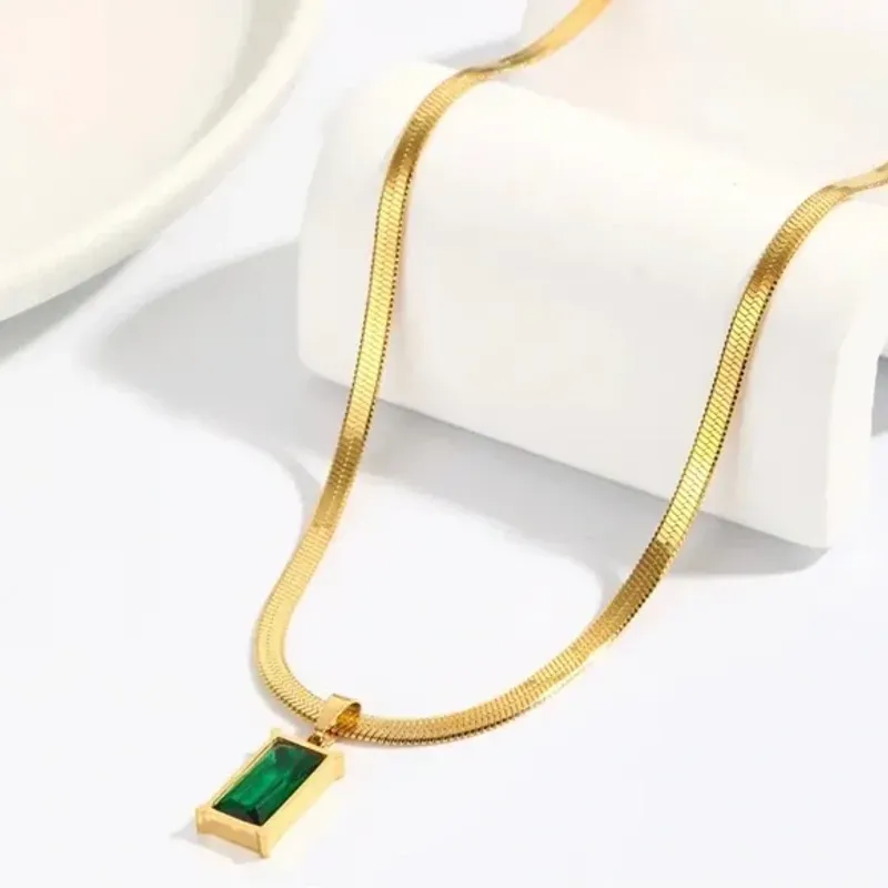 18k gold snake chain green pendant necklace